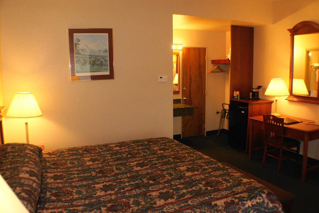 Landmark Motor Inn Glens Falls Quarto foto