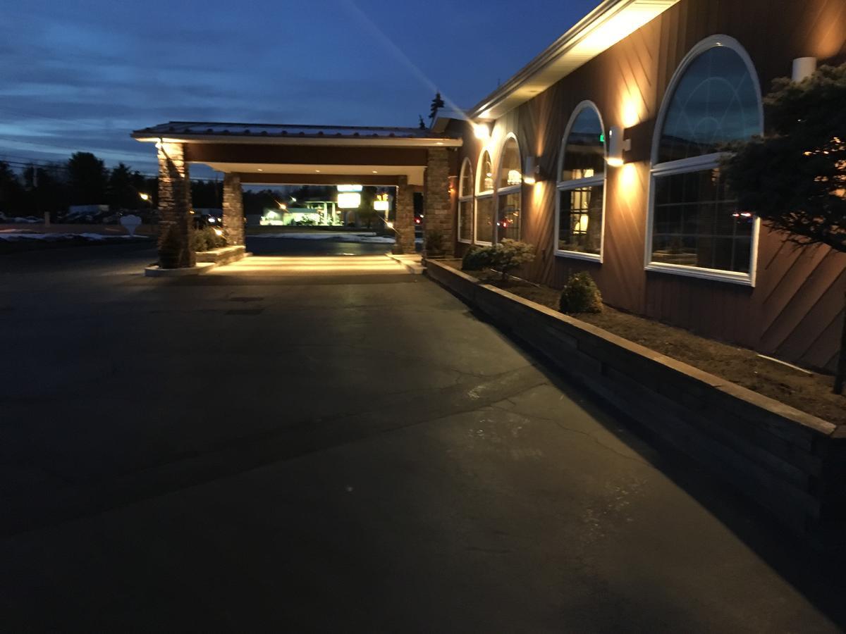 Landmark Motor Inn Glens Falls Exterior foto